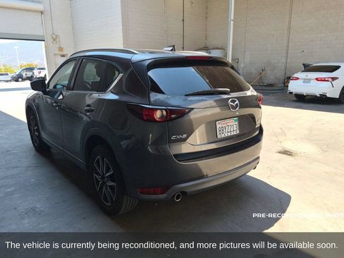 Used 2018 MAZDA CX-5 Touring w/ Preferred Equipment Package FWD image 8
