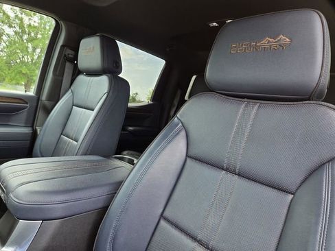 Used 2025 Chevrolet Silverado 1500 High Country w/ Technology Package AWD/4WD image 28