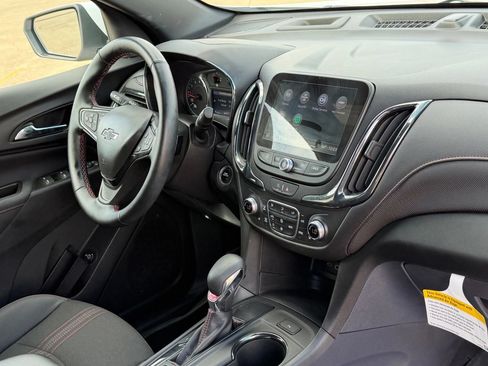 Used 2024 Chevrolet Equinox RS FWD image 39
