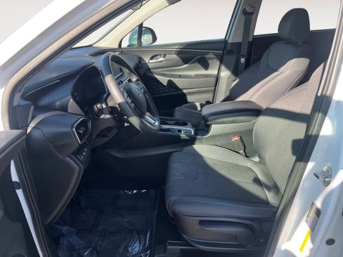 Used 2020 Hyundai Santa Fe SE image 9