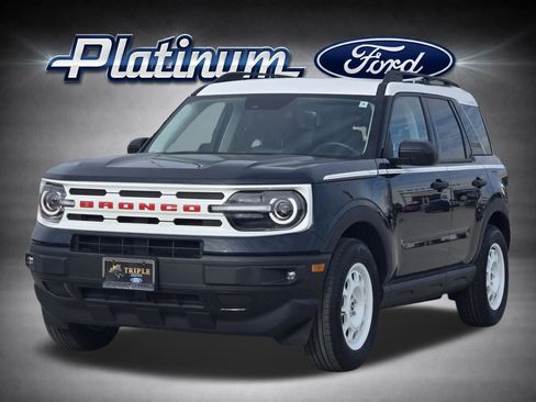 Used 2023 Ford Bronco Sport Heritage w/ Heritage Convenience Package image 2