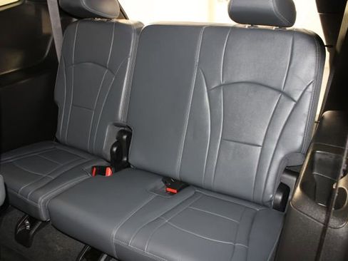 Used 2023 Buick Enclave Essence w/ Experience Buick Package image 17