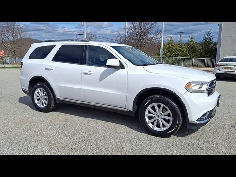 Used 2020 Dodge Durango SXT image 2