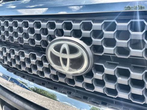 Used 2019 Toyota Tundra SR5 w/ SR5 Upgrade Package AWD/4WD image 30