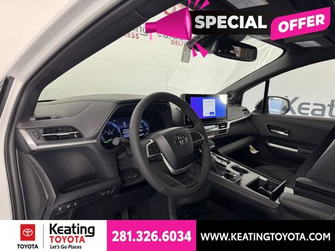 New 2026 Toyota Sienna XLE Woodland Edition AWD/4WD image 2