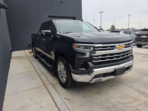 Used 2024 Chevrolet Silverado 1500 LTZ AWD/4WD image 3