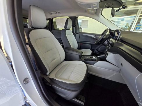 New 2025 Ford Escape Active w/ Cold Weather Package image 27
