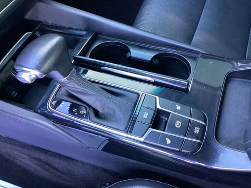 Used 2019 Kia Cadenza Technology image 28