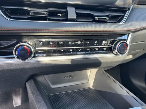 Certified 2025 Chevrolet Equinox RS w/ Convenience Package III image 17