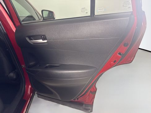 Used 2022 Toyota Corolla Cross XLE FWD image 28