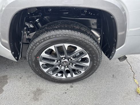 New 2025 Toyota Tundra Limited image 12