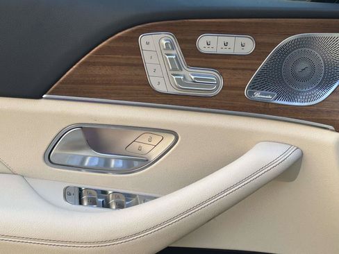 Certified 2025 Mercedes-Benz GLE 450 4MATIC image 17