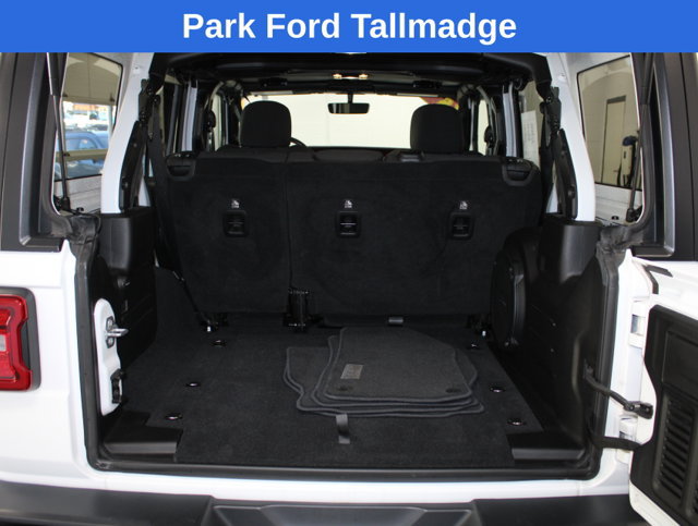 Used 2018 Jeep Wrangler Unlimited Rubicon AWD/4WD image 5