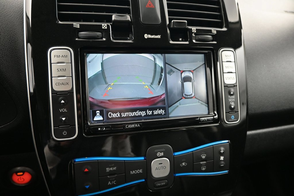 Used 2016 Nissan Leaf SL w/ Premium Package FWD image 14