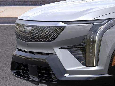 Used 2026 Cadillac Optiq Luxury 1 RWD image 37