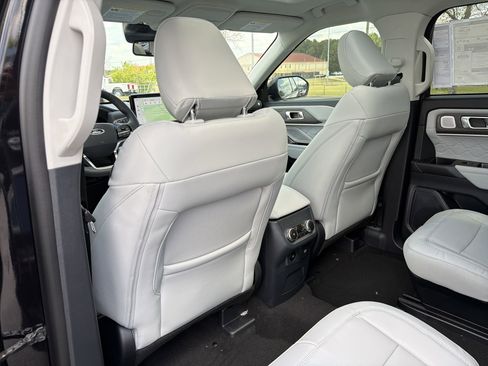 New 2026 Ford Explorer Platinum AWD/4WD image 22