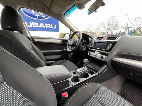 Used 2019 Subaru Outback 2.5i image 18