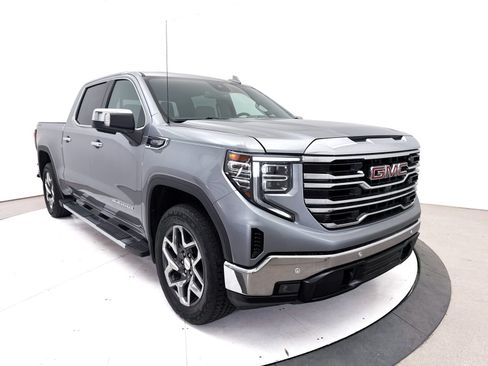 Used 2024 GMC Sierra 1500 SLT AWD/4WD image 15