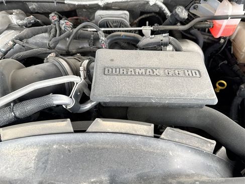 Used 2024 Chevrolet Silverado 2500 LT image 26