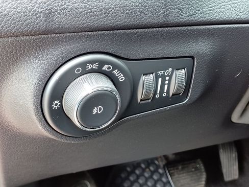 Used 2018 Jeep Compass Latitude AWD/4WD image 12