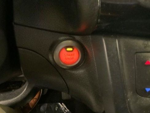 Used 2019 Nissan Sentra SV FWD image 18
