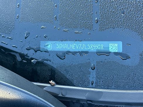 Used 2018 GMC Terrain SLE w/ Driver Convenience Package image 9