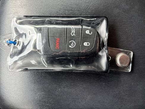 Used 2018 Chrysler 300 Limited w/ Harman/Kardon Audio Group image 35