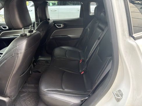Used 2025 Jeep Compass Limited AWD/4WD image 12