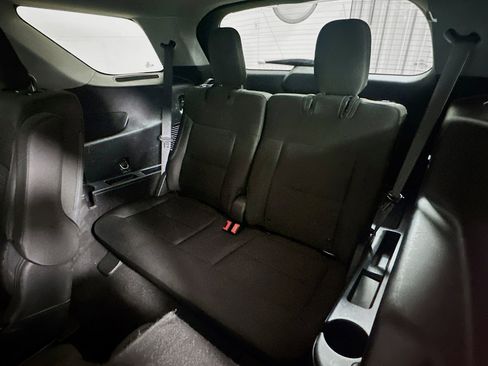 Used 2020 Ford Explorer XLT RWD image 28