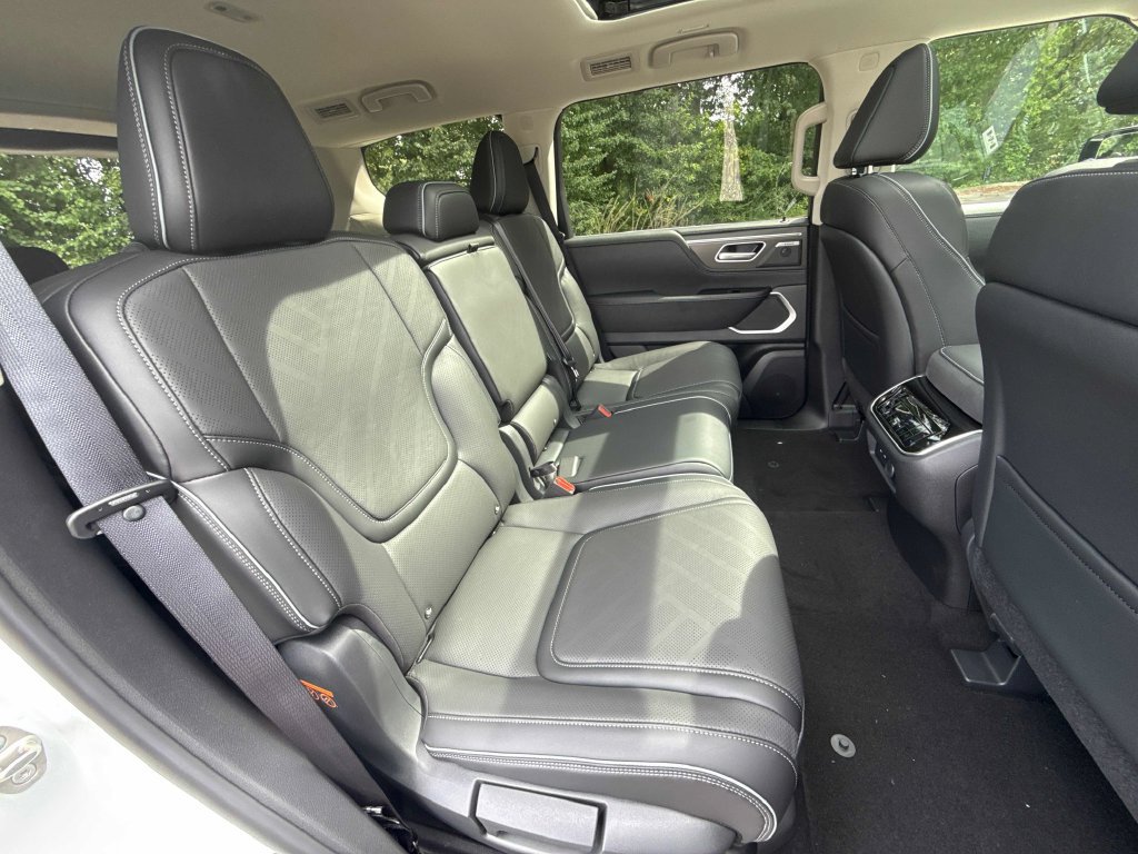 New 2027 INFINITI QX80 Luxe w/ Cargo Package RWD image 25