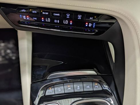 Used 2023 Buick Envision Avenir image 51