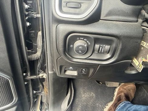 Used 2020 RAM 1500 Laramie AWD/4WD image 24
