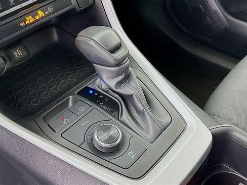 Certified 2025 Toyota RAV4 XLE AWD/4WD image 16