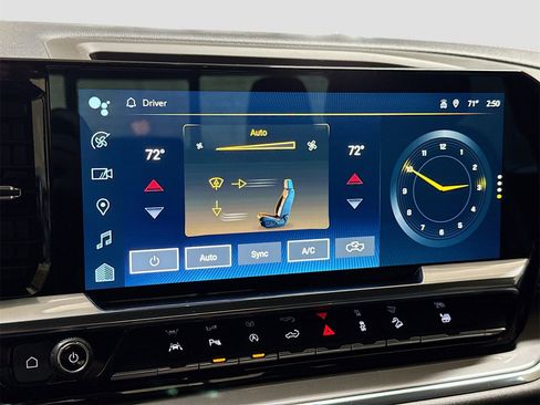 Used 2024 Chevrolet Silverado 1500 High Country w/ Technology Package image 16