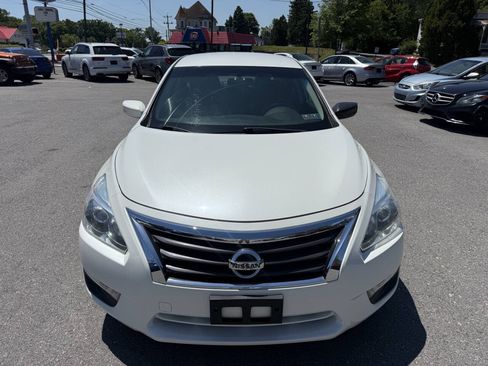 Used 2014 Nissan Altima 2.5 S FWD image 2