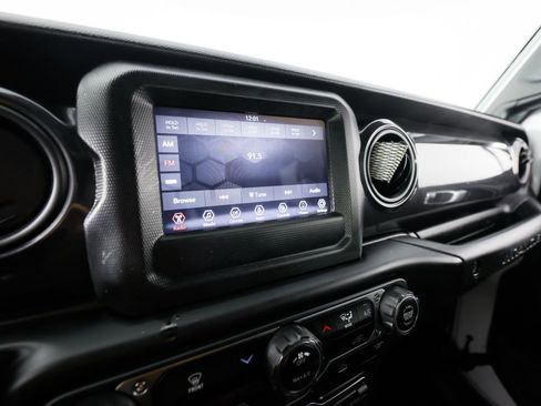 Used 2022 Jeep Wrangler Unlimited Sport image 23