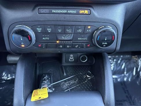 Used 2023 Ford Bronco Sport Outer Banks w/ Tech Package AWD/4WD image 40