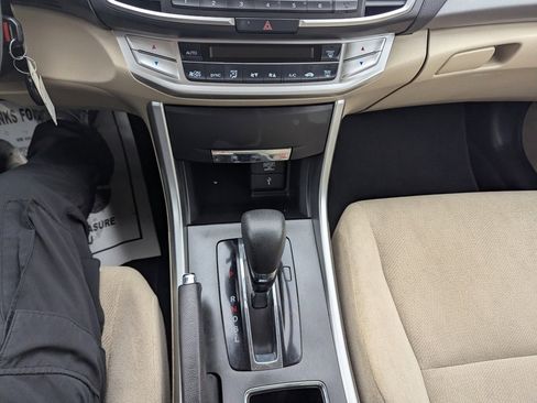 Used 2013 Honda Accord LX image 19