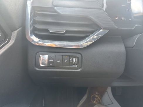 Used 2025 GMC Acadia Elevation w/ Elevation Premium Package image 23