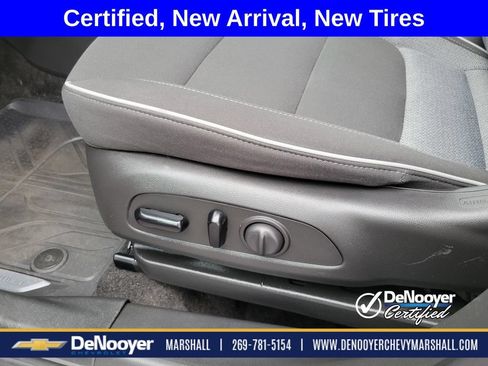 Used 2024 Chevrolet TrailBlazer LT w/ Convenience Package FWD image 9
