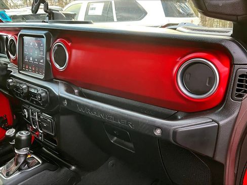 Used 2021 Jeep Wrangler Unlimited Rubicon w/ Dual Top Group image 16