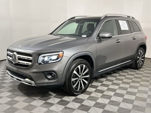Used 2021 Mercedes-Benz GLB 250 image 4