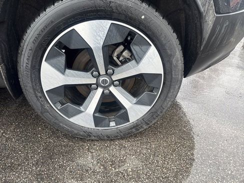 Used 2026 Volvo XC40 B5 Plus w/ Protection Package Premier image 4