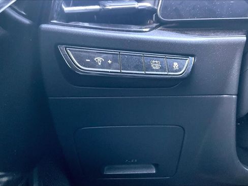 Used 2023 Kia Niro EX Touring FWD image 34