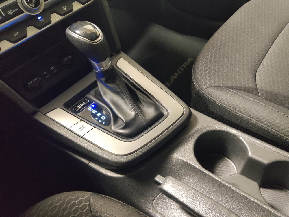 Used 2020 Hyundai Elantra SE w/ Cargo Package (C1) FWD image 26