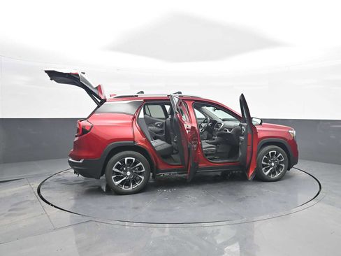 Used 2023 GMC Terrain SLT image 47