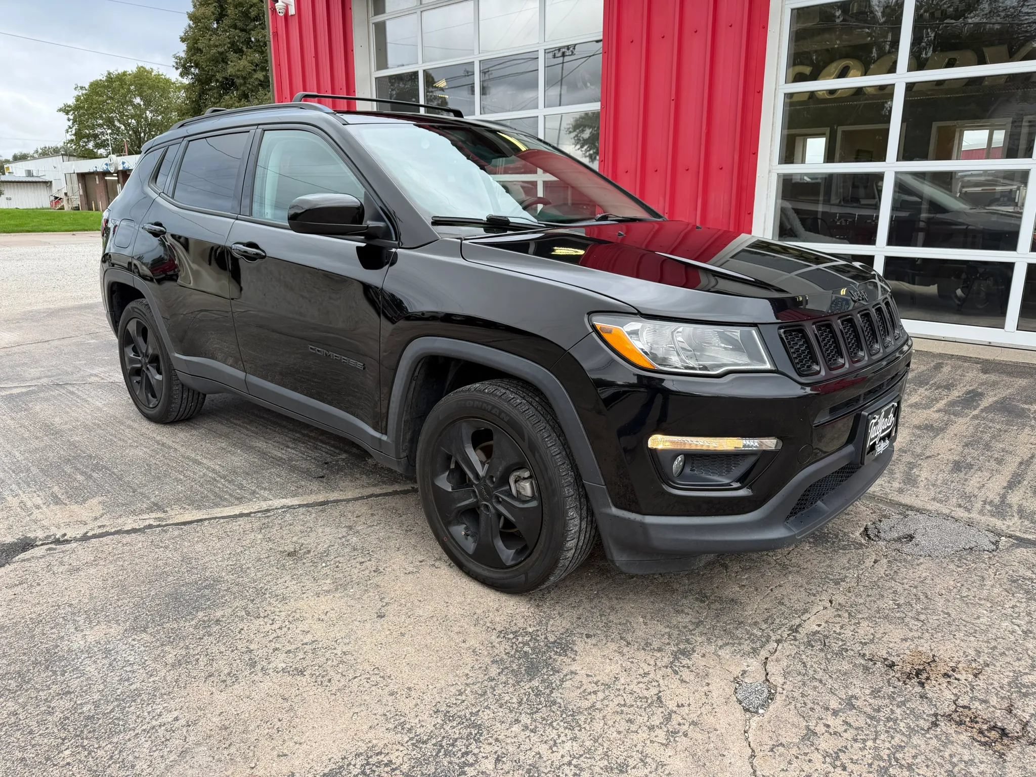 Used 2021 Jeep Compass Latitude w/ Sun and Sound Group AWD/4WD image 2
