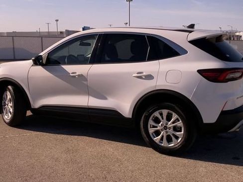 Used 2023 Ford Escape Active FWD image 6