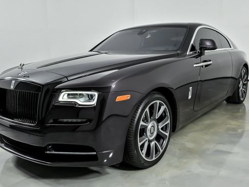 Used 2018 Rolls-Royce Wraith RWD image 5