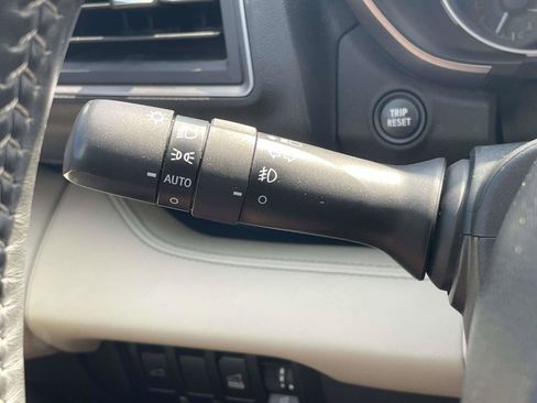 Used 2019 Subaru Ascent Touring AWD/4WD image 25